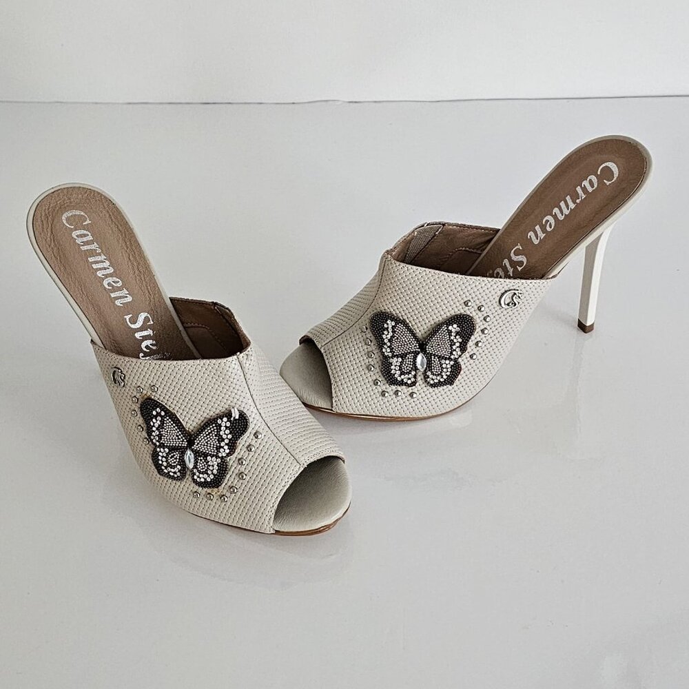 GORGEOUS BUTTERLY Embroidered - Heels!
